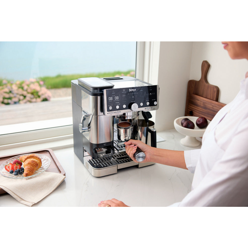 Ninja ES701UK Luxe Cafe Pro Series Espresso Coffee Machine - View 14