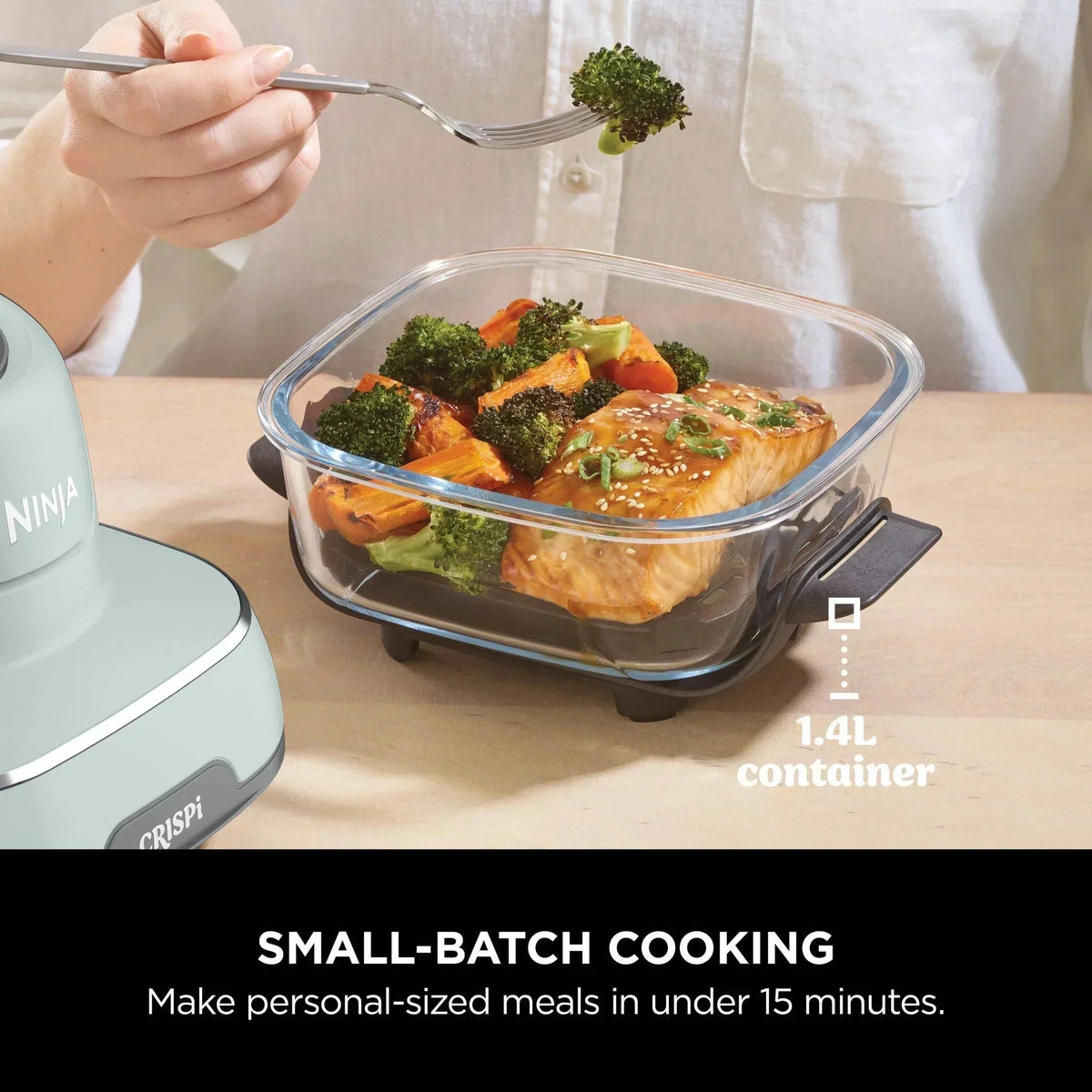 Ninja FN101UKSG CRISPi 4 in 1 Portable Glass Air Fryer Sage - View 8