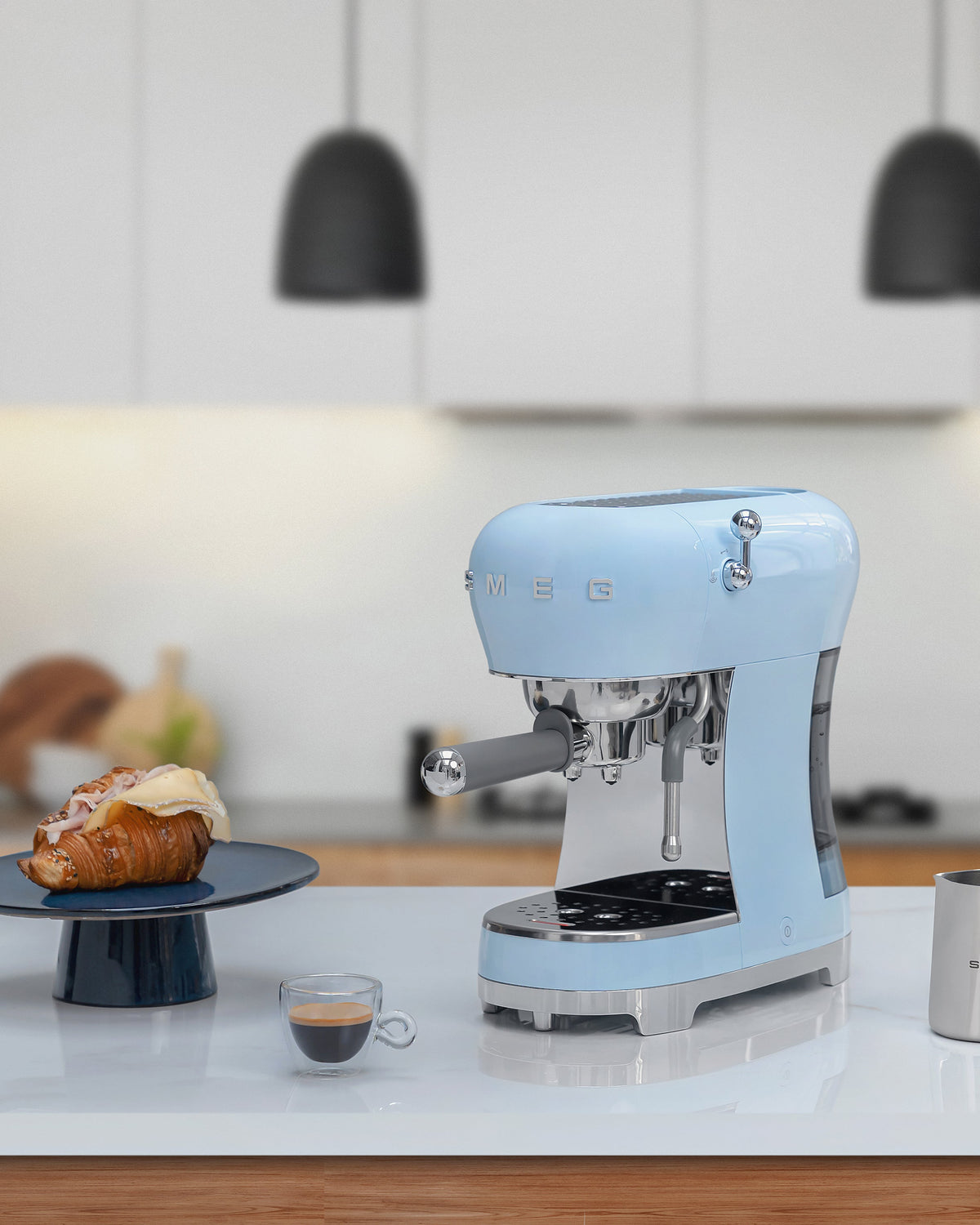 Smeg ECF02PBUK 50s Retro Style Espresso Coffee Machine with Steam Wand Pastel Blue - View 7