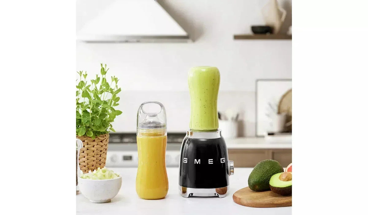 Smeg PBF01BLUK 50s Retro Style Personal Blender Black - View 5