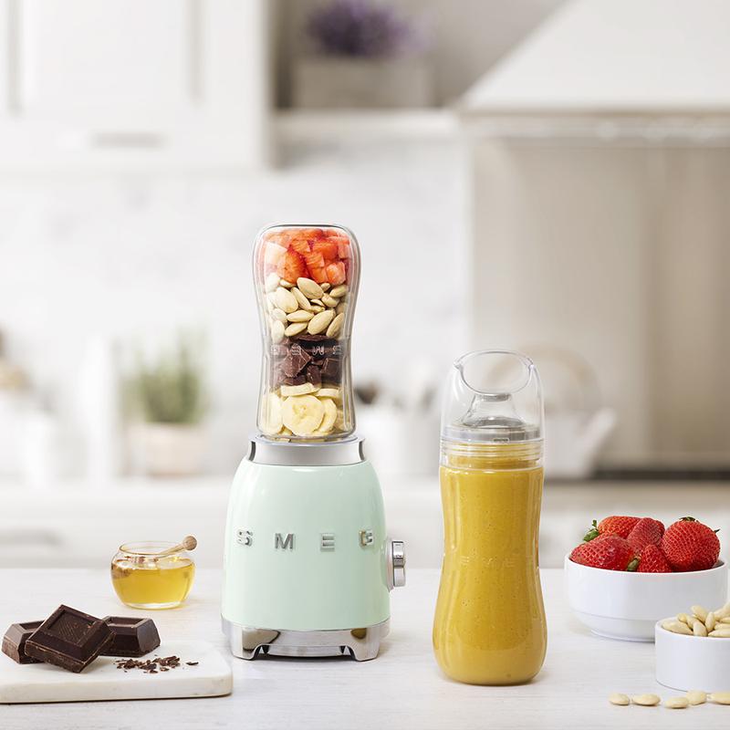 Smeg PBF01PGUK 50s Retro Style Personal Blender Pastel Green - View 3
