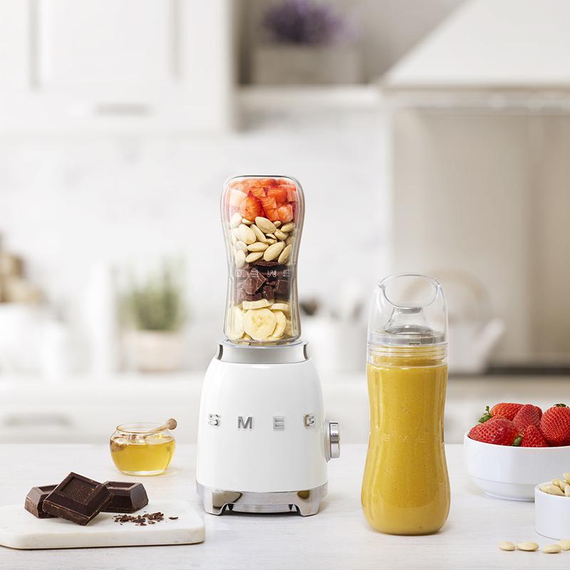 Smeg PBF01WHUK 50s Retro Style Personal Blender White - View 5